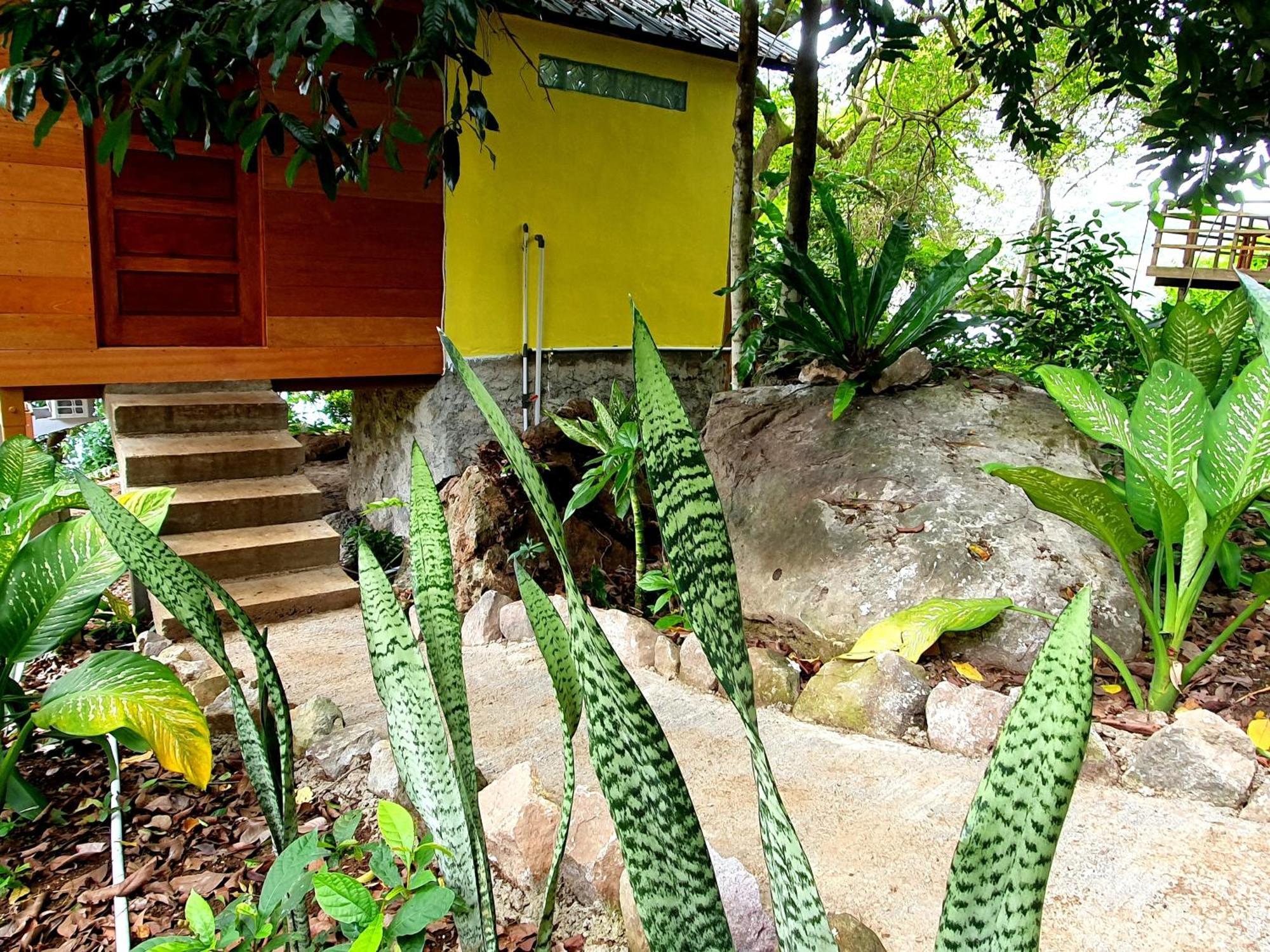 Santi Garden Bungalows Iboih Exterior foto